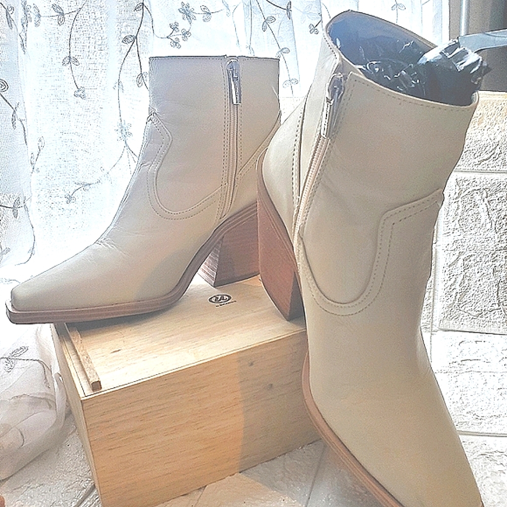 Vince Camuto Cream Heeled Boots Size 9.5